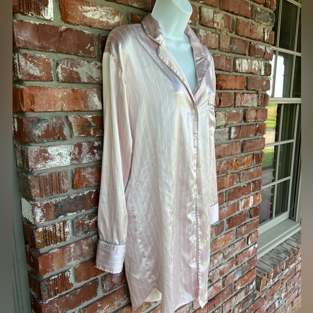 Victorias Secret button down gown size M - Picture 5 of 6